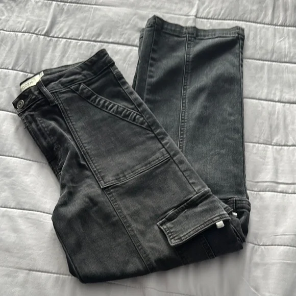 Hidden Black Cargo Pants - Picture 5 of 6